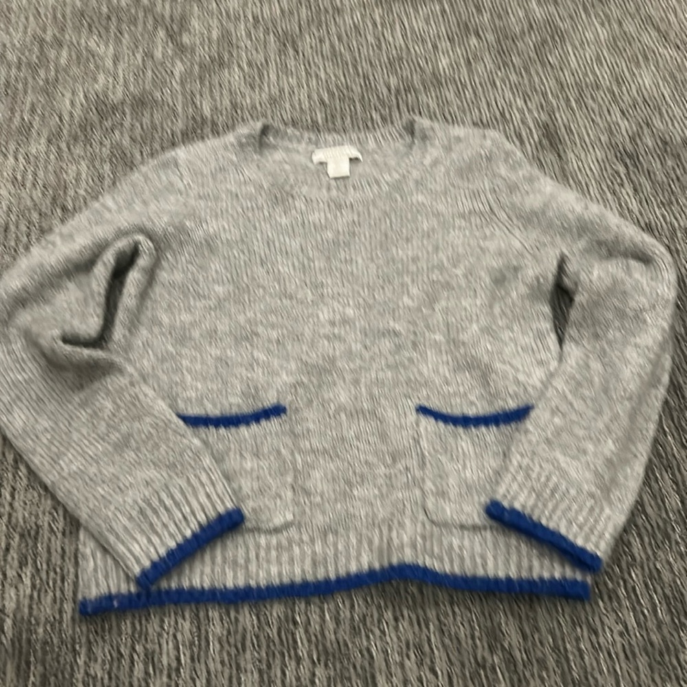 Large Ellen Tracy sweater